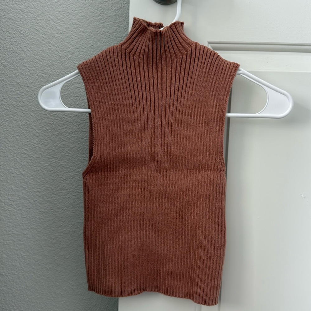 Zara Sweater Short Sleeve Top / Size S / Never Worn / Excellent Condition
